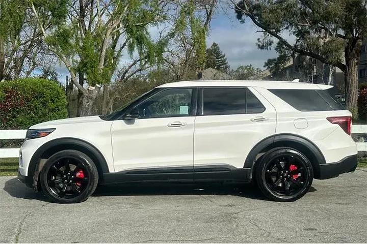 $37112 : Ford Explorer 2022 AWD ST 4d image 8