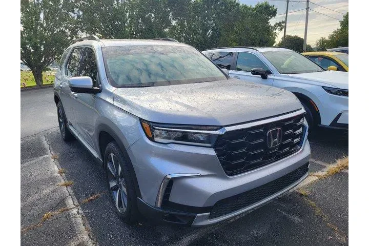 $38512 : Honda Pilot 2023 Touring 4dr image 3