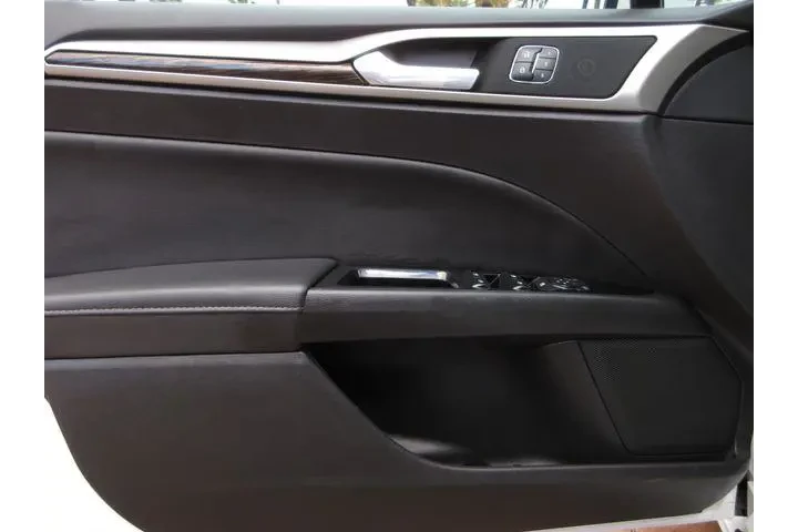 $9575 : Ford Fusion Hybrid 2016 SE 4 image 9