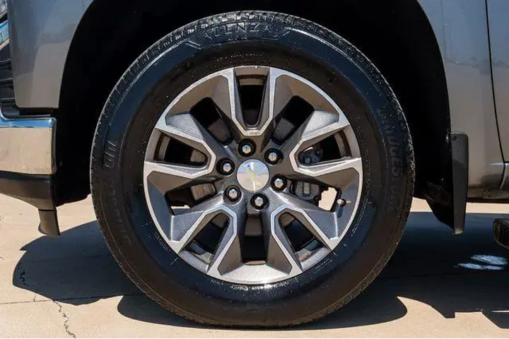 $27672 : Chevrolet Silverado 1500 202 image 8