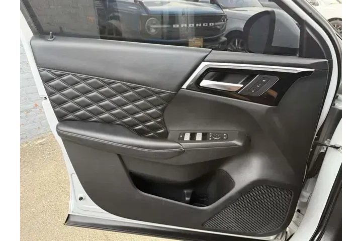 $20899 : Mitsubishi Outlander 2022 AW image 5