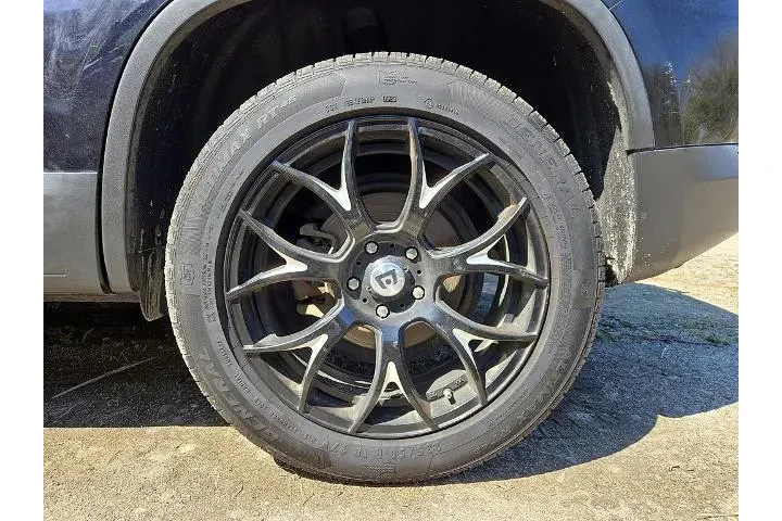 $7937 : Volkswagen Tiguan 2012 AWD S image 8