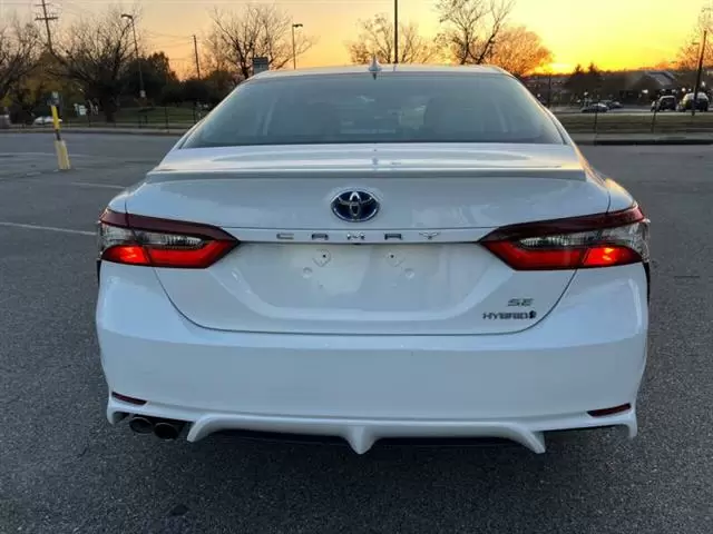 $19900 : 2021 Camry Hybrid SE image 7