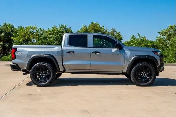 $35701 : Chevrolet Colorado 2024 4x4 image 4