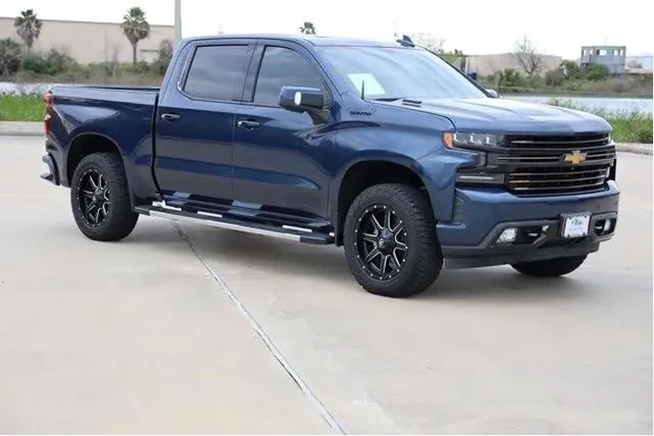 $35075 : Chevrolet Silverado 1500 202 image 1