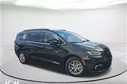 Pre-Owned 2022 Pacifica Touri en Milwaukee