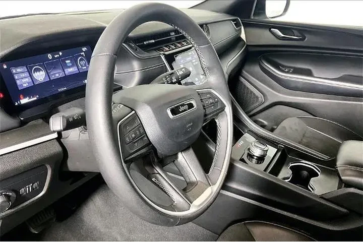 $29148 : Jeep Grand Cherokee 2024 4x4 image 10