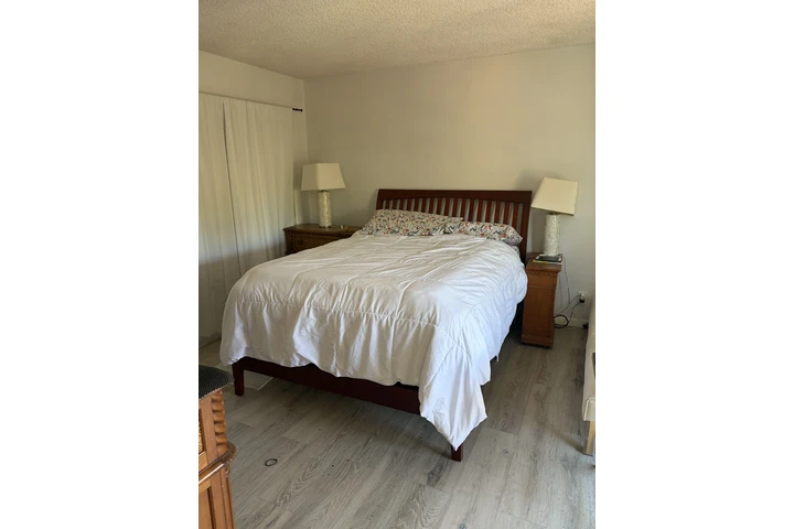 $1950 : Room image 1