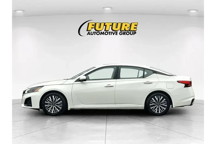 $21997 : Nissan Altima 2023 2.5 SV 4d image 7