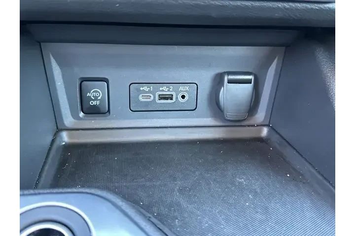 $17698 : Nissan Sentra 2025 SV 4dr Se image 8