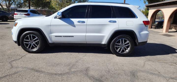 $18995 : 2019 Grand Cherokee Limited image 7