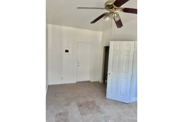 $1,895/MES. LOS ANGELES. image 4