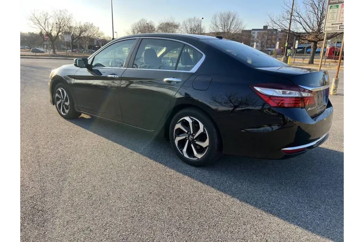 $13900 : 2016 Accord EX image 4