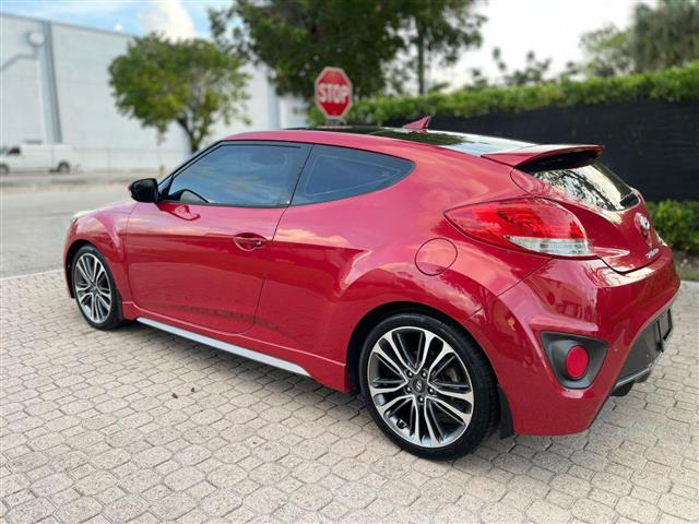 $9800 : Hyundai Veloster 2017 image 10