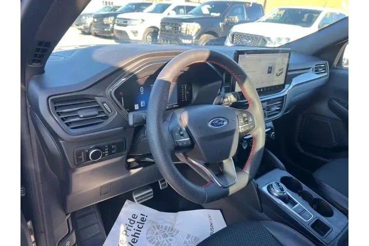 $23701 : Ford Escape 2023 AWD ST-Line image 4