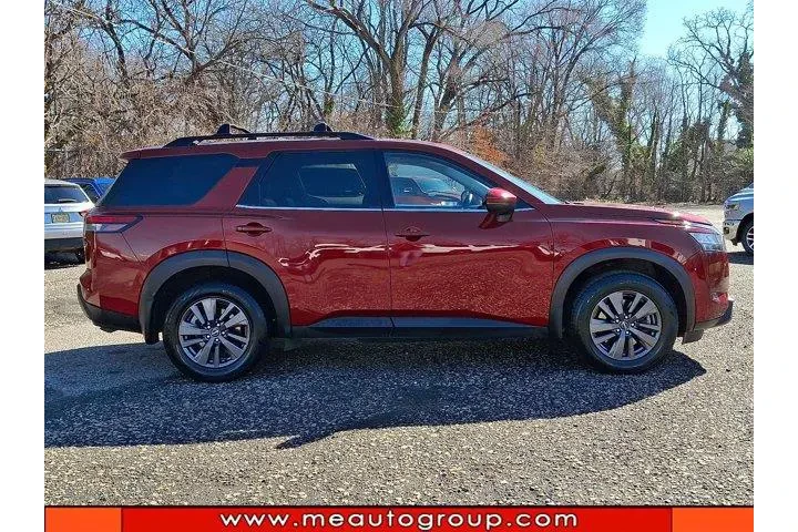 $23928 : Nissan Pathfinder 2022 AWD S image 6