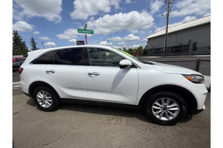 $12995 : 2019 Sorento S V6 image 3
