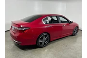 $13977 : Honda Accord 2017 Sport 4dr thumbnail