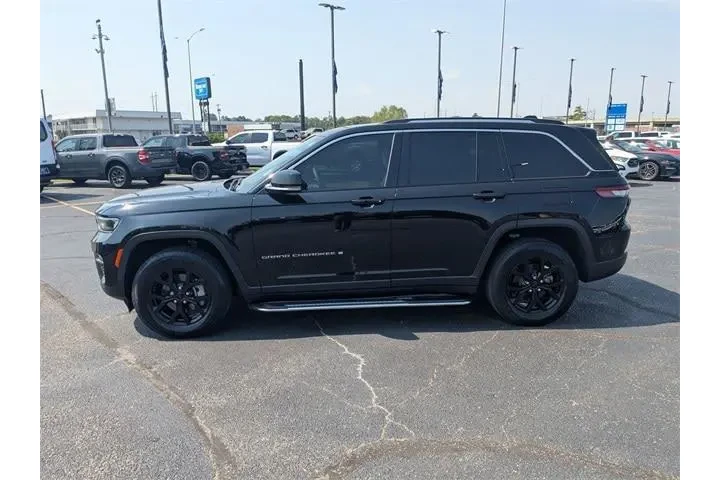 $31988 : Jeep Grand Cherokee 2023 4x4 image 4