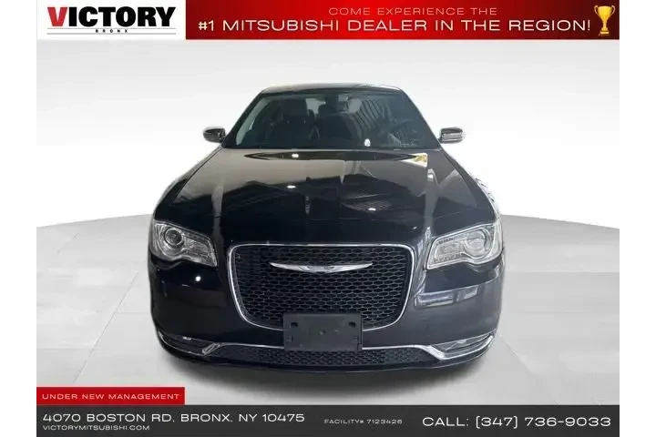 $11795 : Chrysler 300 2017 C 4dr Seda image 2