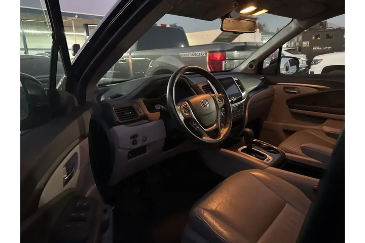 $19225 : Honda Pilot 2016 AWD EX-L 4d image 6