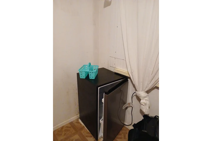 $750 : Cuarto para dama image 3