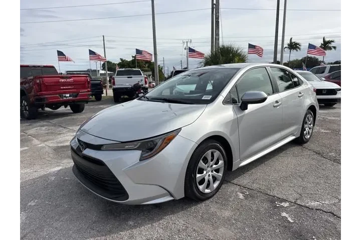 $20488 : Toyota Corolla 2025 LE 4dr S image 7