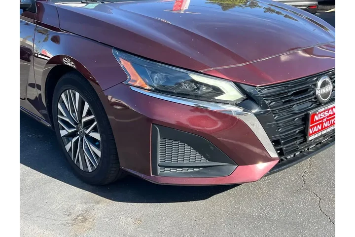 $18998 : Nissan Altima 2023 2.5 SV 4d image 9