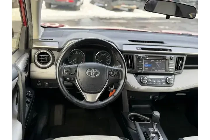 $16500 : Toyota RAV4 2016 AWD XLE 4dr image 6
