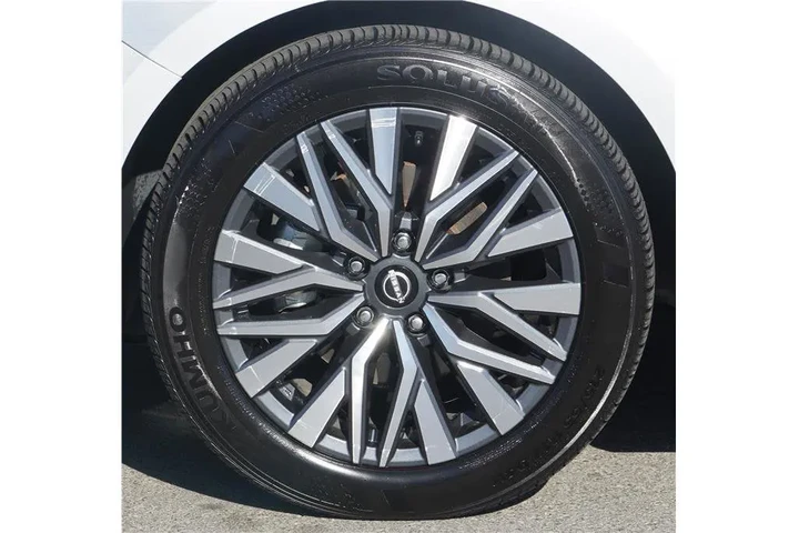 $20984 : 2024 Altima 2.5 SV image 10