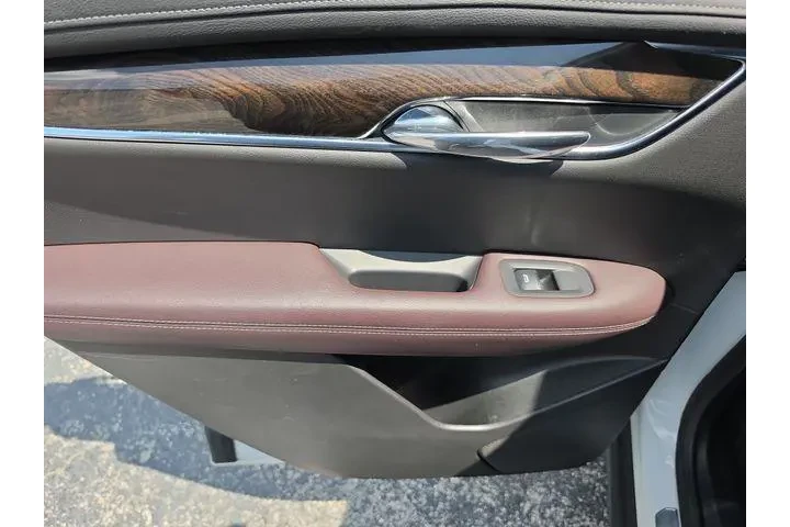 $21990 : Cadillac XT6 2021 Premium Lu image 10
