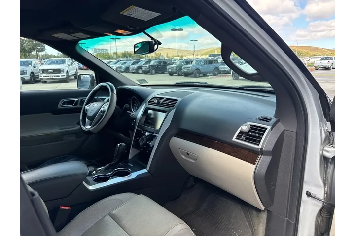 $8888 : Ford Explorer 2014 AWD Limit image 9