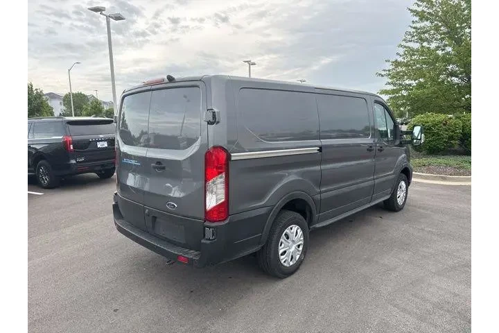 $28500 : Ford E-Transit 2023 350 3dr image 7