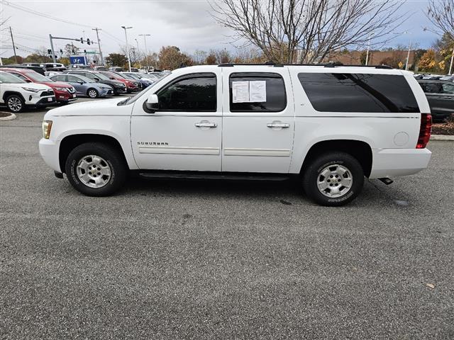$14500 : PRE-OWNED  CHEVROLET SUBURBAN image 9