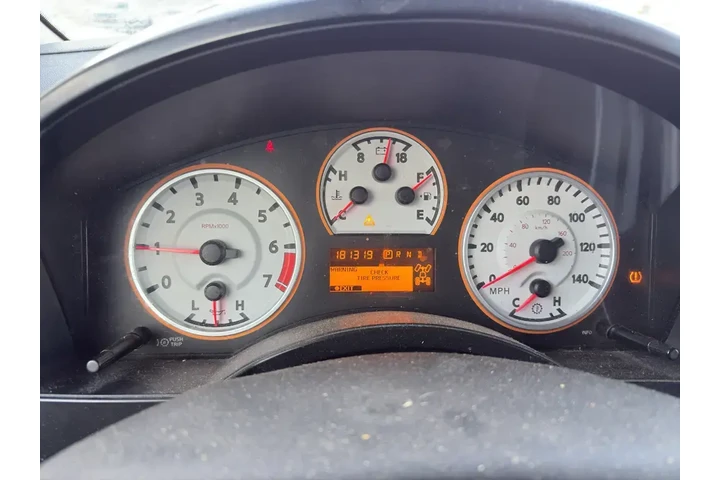 $12995 : Nissan Titan 2011 4x4 PRO-4X image 9