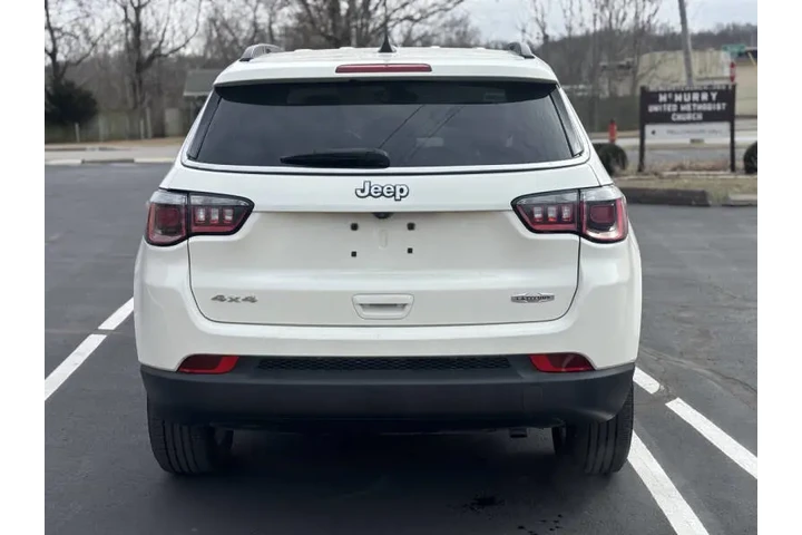 $8999 : 2020 Compass Latitude image 7