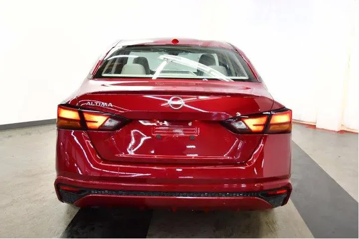 $21994 : Nissan Altima 2025 2.5 SV 4d image 6