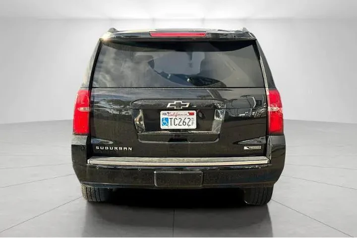 $17995 : Chevrolet Suburban 2017 4x4 image 3