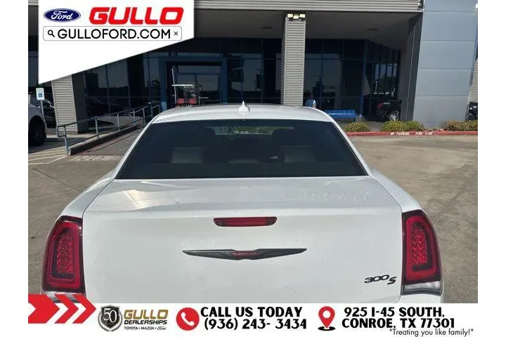 $27991 : Chrysler 300 2023 S V6 4dr S image 4