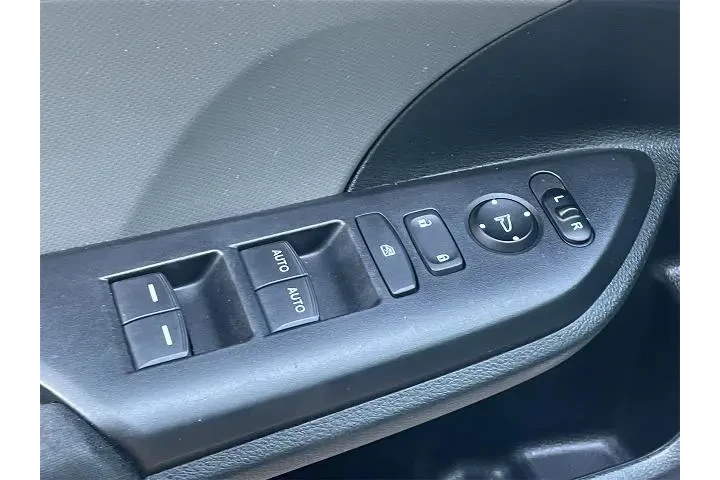 $14084 : Honda Civic 2018 LX 4dr Seda image 9