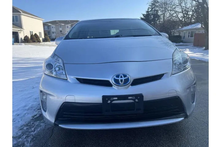 $13997 : 2015 Prius Four image 3