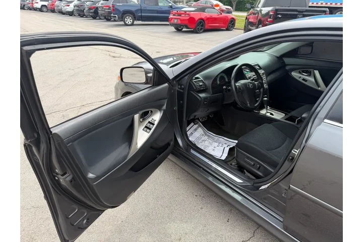 $7980 : 2010 Camry 4dr Sdn I4 Auto SE image 8