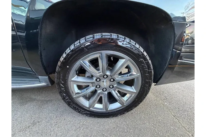 $16995 : 2016 Suburban LTZ image 10