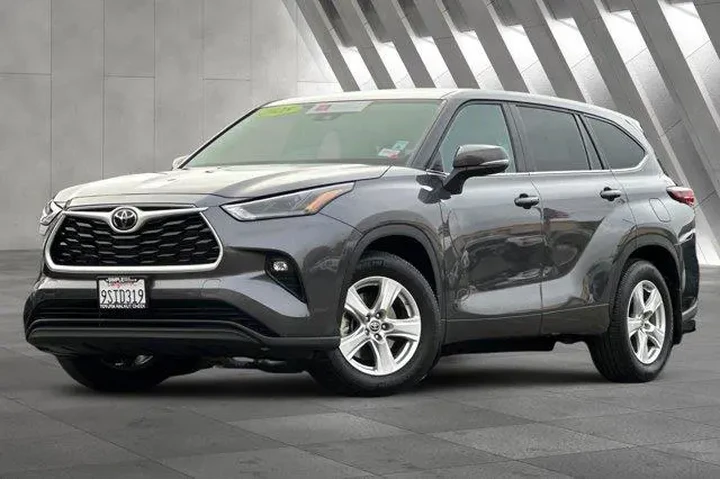 $39900 : Toyota Highlander 2025 AWD L image 2