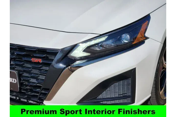 $21452 : Nissan Altima 2023 2.5 SR 4d image 7