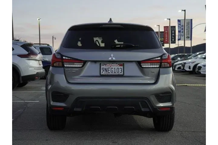 $11290 : Mitsubishi Outlander Sport 2 image 5