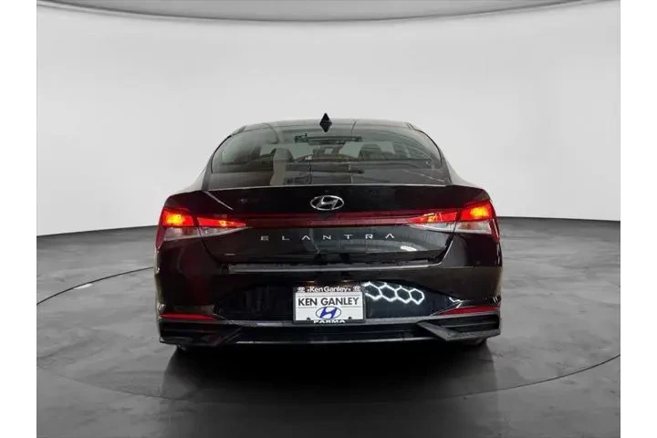 $18201 : Hyundai ELANTRA 2023 SEL 4dr image 5