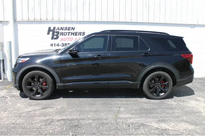 $28990 : 2020 Explorer ST image 3