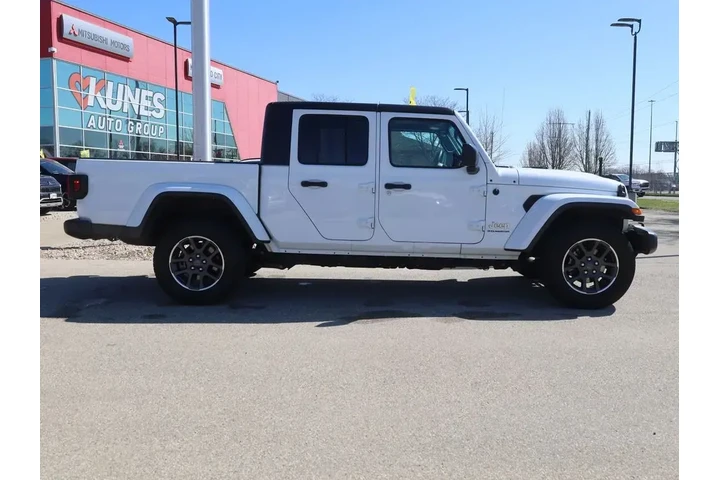 $28977 : Jeep Gladiator 2023 4x4 Over image 10
