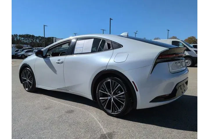 $28189 : Toyota Prius 2024 LE 4dr Hat image 6